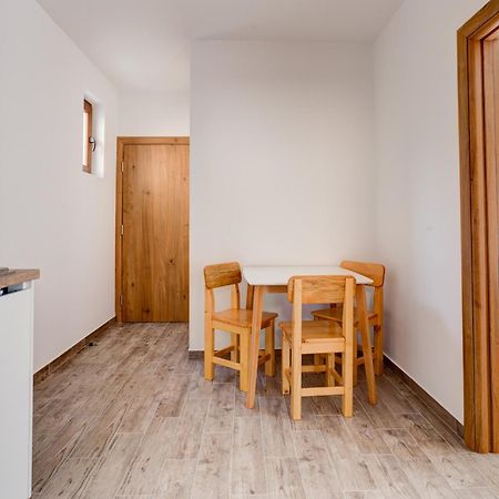Mima Apartments Свети Стефан Екстериор снимка