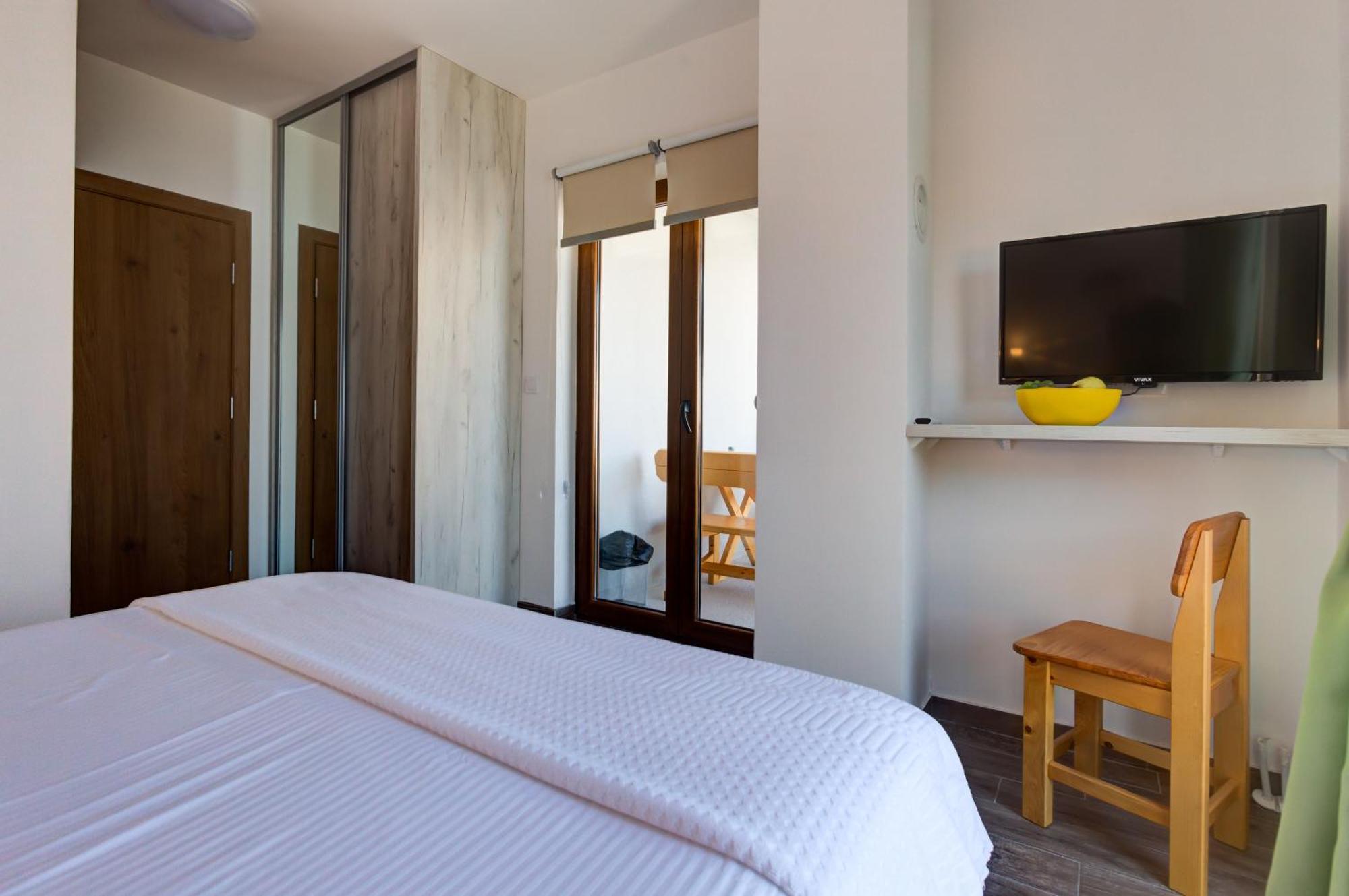 Mima Apartments Свети Стефан Екстериор снимка
