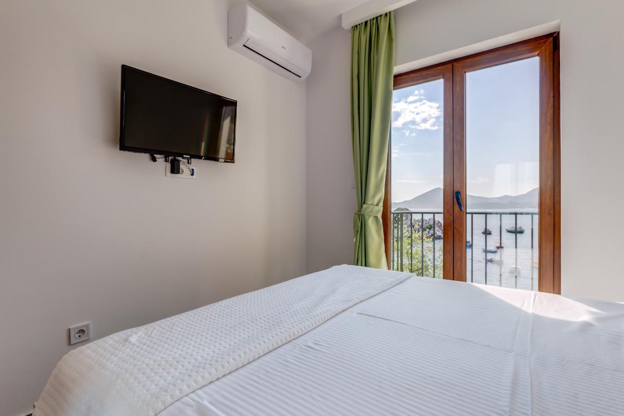 Mima Apartments Свети Стефан Екстериор снимка