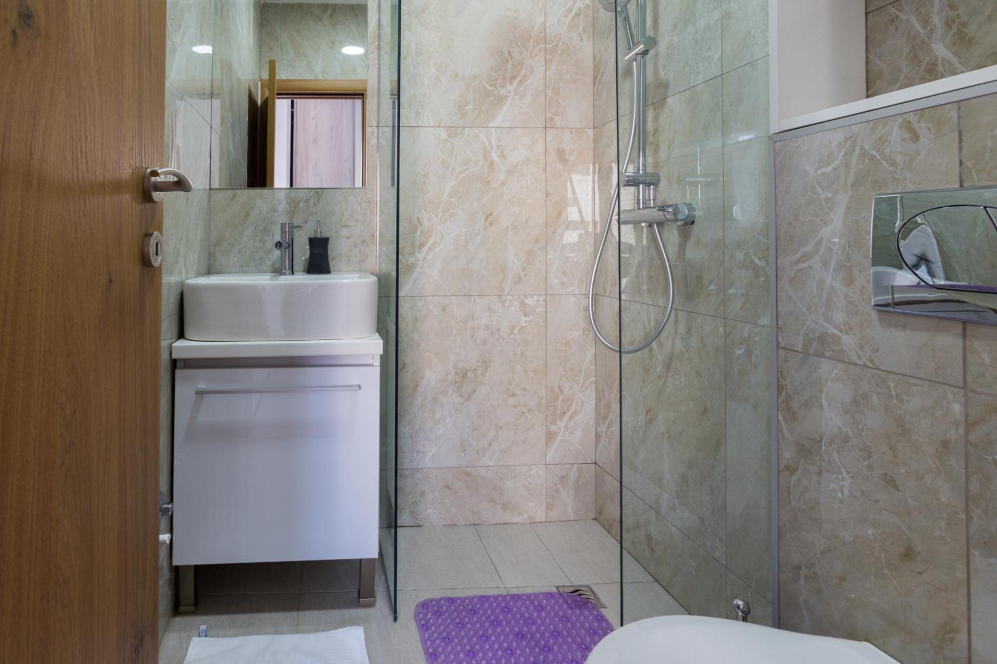 Mima Apartments Свети Стефан Екстериор снимка