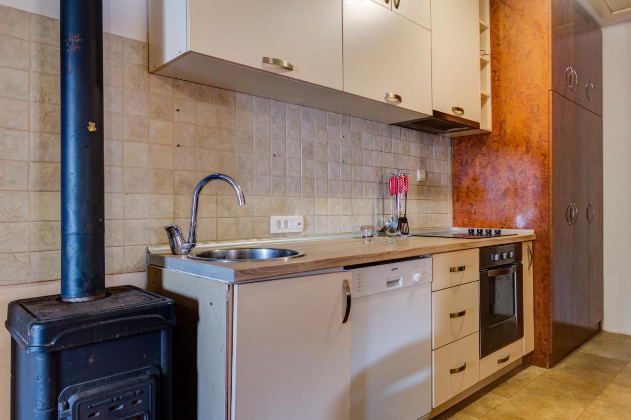 Mima Apartments Свети Стефан Екстериор снимка
