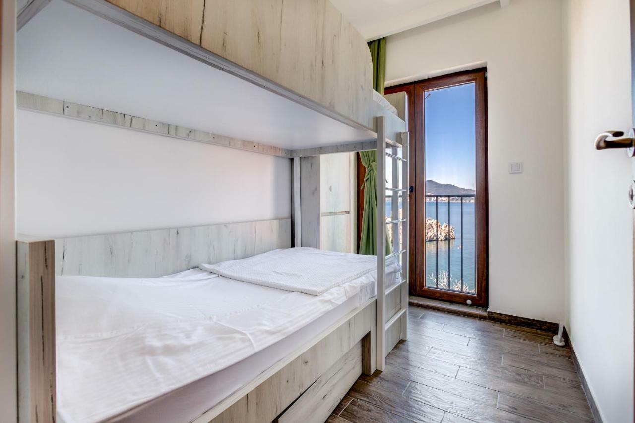 Mima Apartments Свети Стефан Екстериор снимка