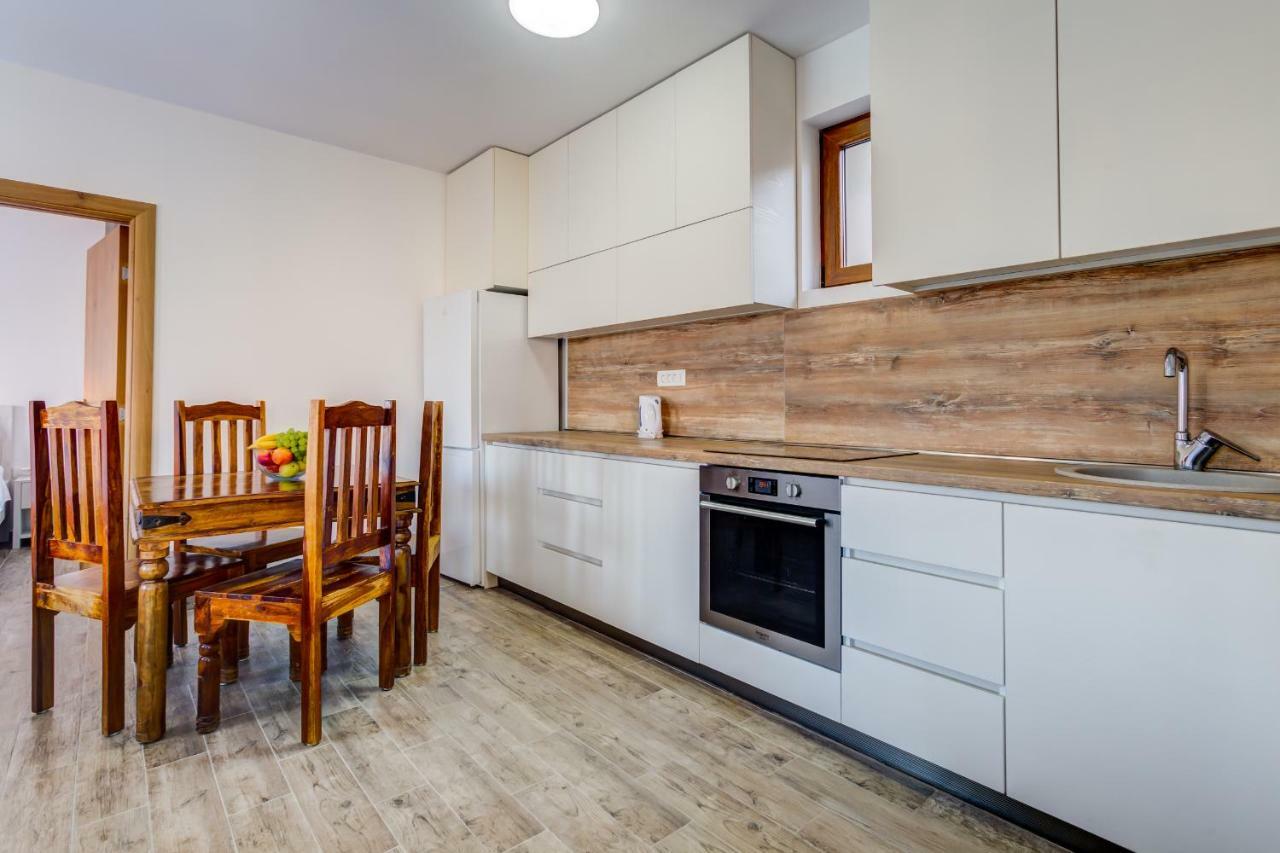 Mima Apartments Свети Стефан Екстериор снимка